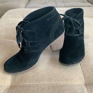 Clarks artisan booties size 8